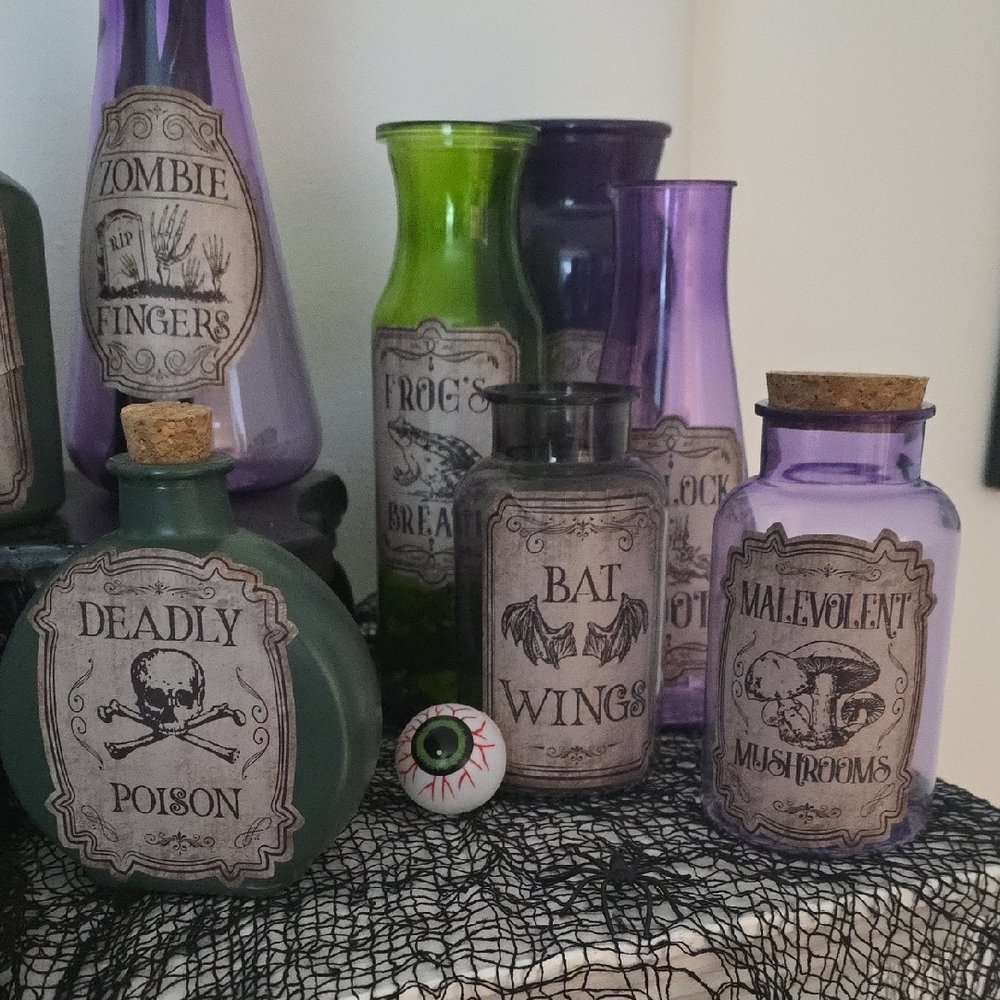 Halloween Apothecary Decor Set - Picture 3 of 16